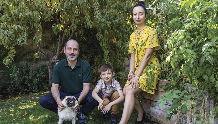 Gonzalo Sáez y Violetta Udovik: Odisea en Ucrania