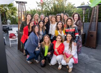 Primer Aniversario REDV mujeres en acción , en restaurant lounge bar A toda costa