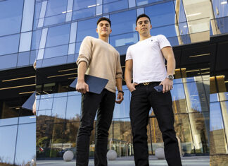 Pablo Espinoza y Mauricio Baltierra, Stratify: Espíritu emprendedor