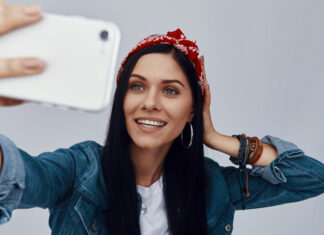 La obsesión con las selfies: ¿Qué dice esto sobre la sociedad moderna?