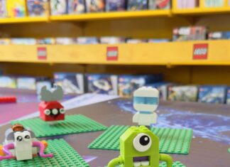 Explora el universo con LEGO en el Planetario USACH