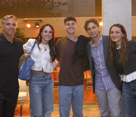 Sharoni Rosenberg presentó con éxito su segundo libro “La historia que te cuentas” en Lo Barnechea, Santiago