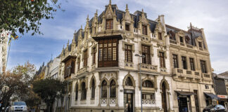 Casa Larraín Bravo: patrimonio, arquitectura y café de especialidad en un solo lugar