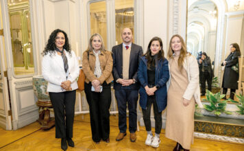 Valentina Correa presentó su libro Duelo por Encargo