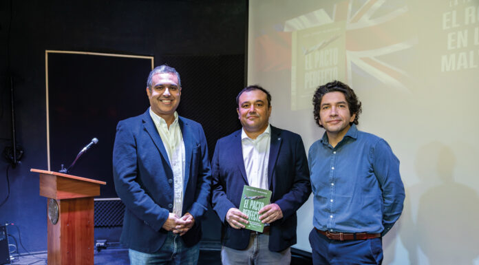 Lanzamiento del libro El Pacto Perfecto de Mauricio Palma y Daniel Avendaño